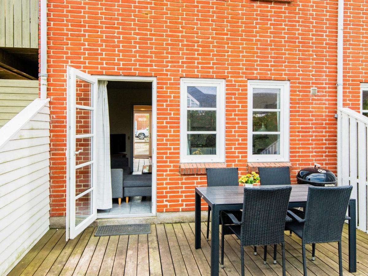 4 Person Holiday Home In R M Sønderby Esterno foto